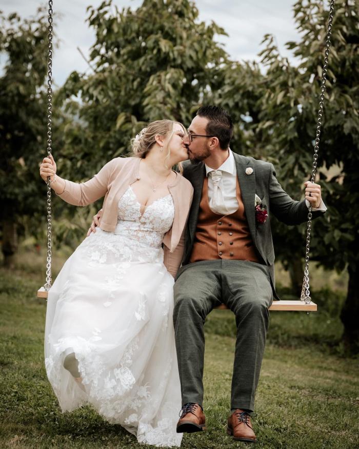 Hochzeit Brautpaar Lostetten Schaukel